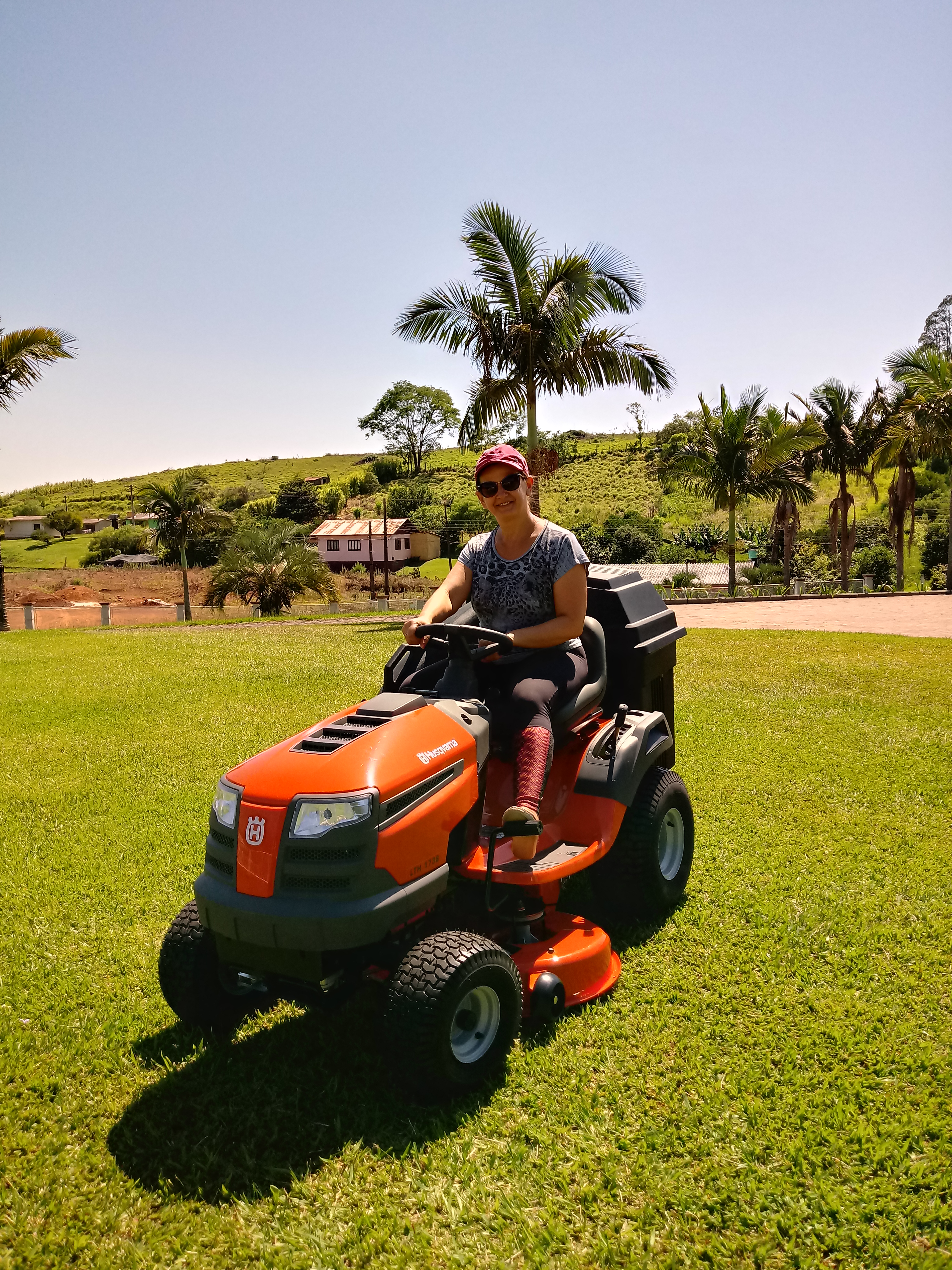 ENTREGA CORTADOR DE GRAMA HUSQVARNA LTH1738